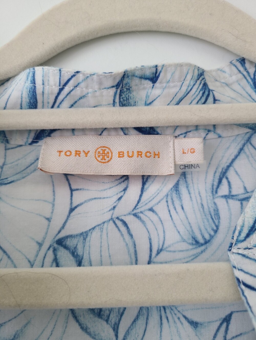 Tory Burch Stephanie Ellora Tunic Blouse In Blue And White Leaf Print - Picture 3 of 7